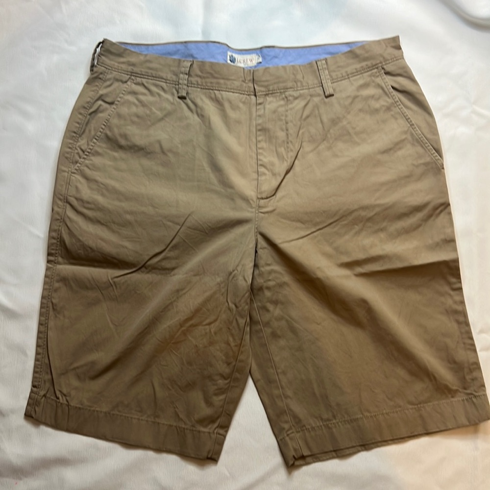 Size 34, J. Crew cotton khaki shorts. Good condition. 10.5” inseam